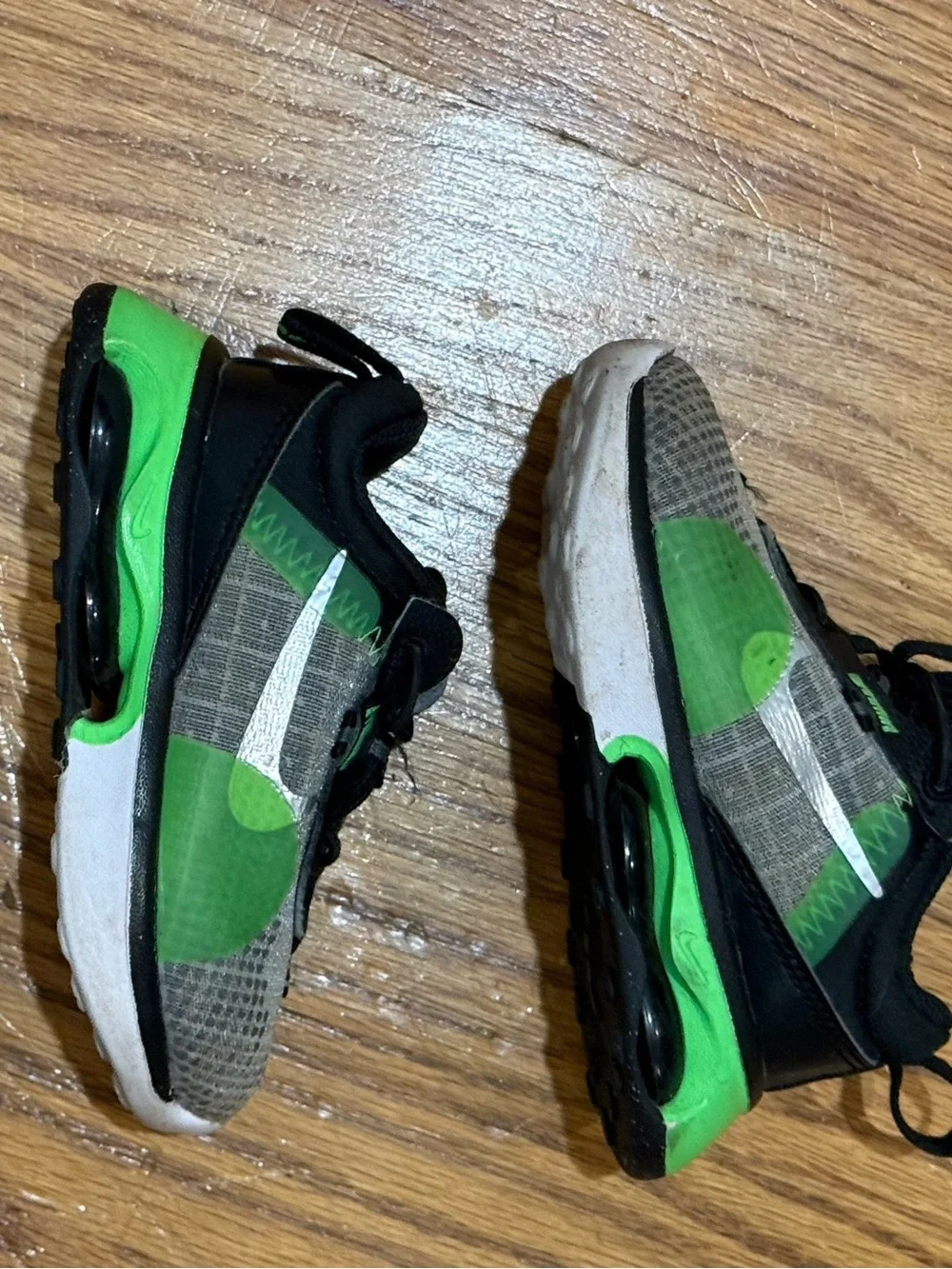 Nike Kids Air Max Sneaker - Black & Green